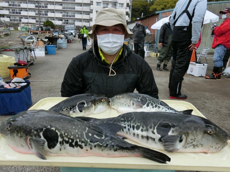 とらふぐ釣り1枚目