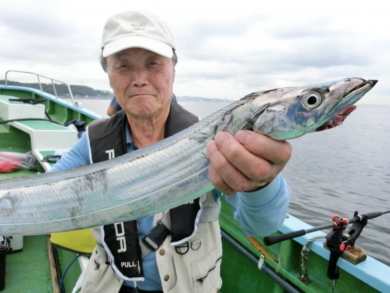 タチウオアジリレー釣り1枚目