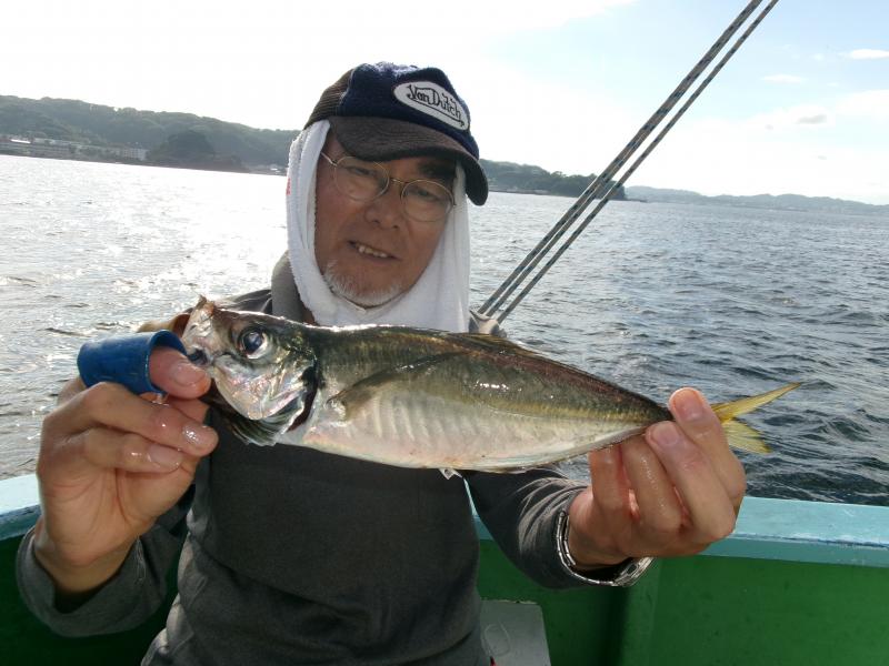 アジ釣りクーラー満タンです！！3枚目