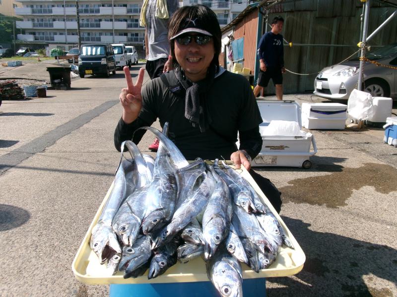 タチウオアジリレー釣り1枚目