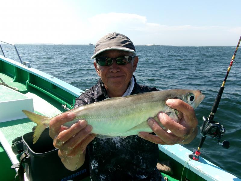 タチウオアジリレー釣り3枚目