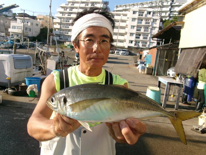 タチウオアジリレー釣り出船再開します。3枚目