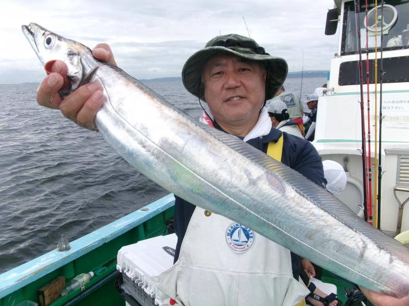 タチウオアジリレー釣り1枚目