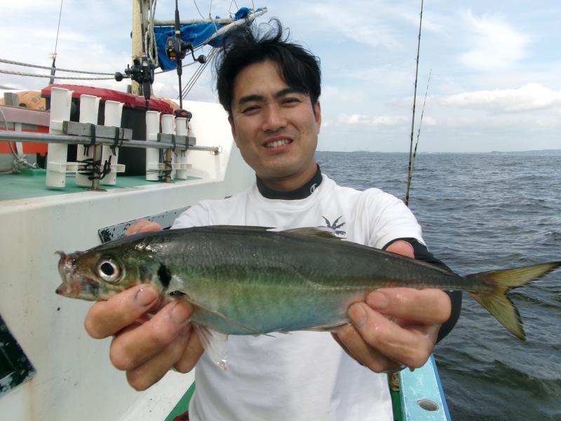 タチウオアジリレー釣り3枚目