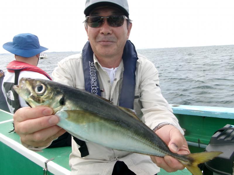 タチウオアジリレー釣り2枚目