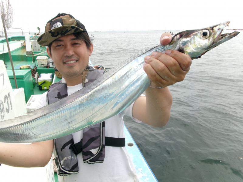 タチウオアジリレー釣り3枚目
