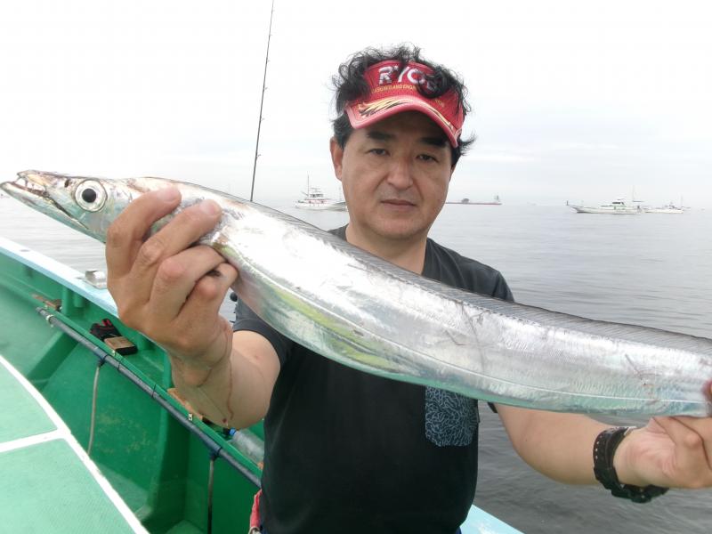 タチウオアジリレー釣り2枚目