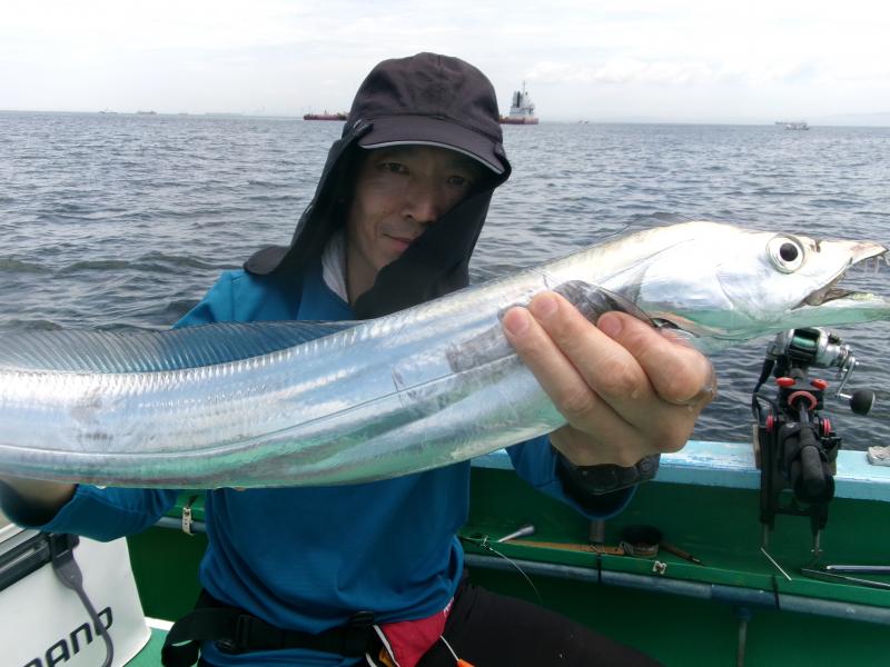 タチウオアジリレー釣り3枚目