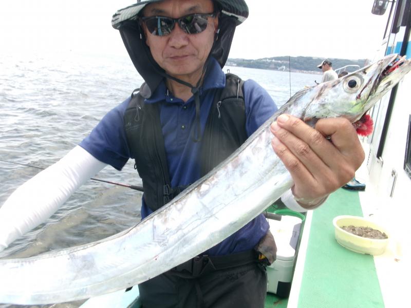 タチウオアジリレー釣り4枚目