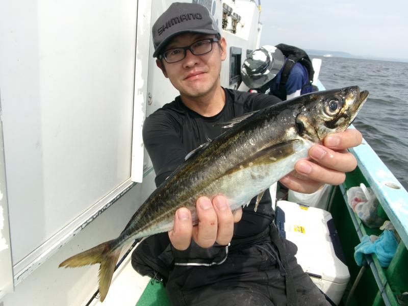 タチウオアジリレー釣り5枚目