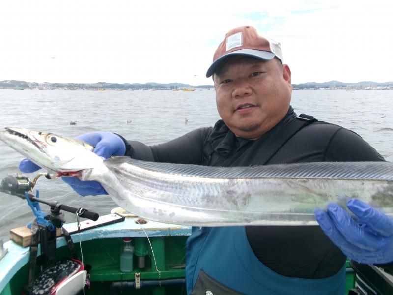 タチウオアジリレー釣り2枚目