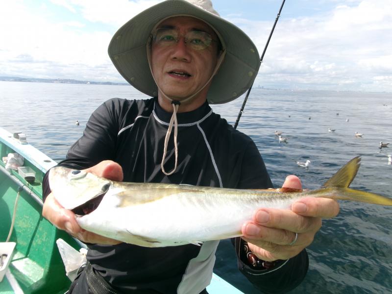 タチウオアジリレー釣り4枚目