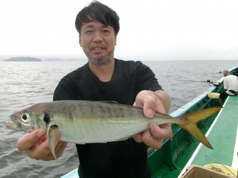 タチウオアジリレー釣り2枚目
