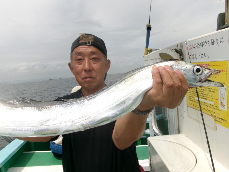 タチウオアジリレー釣り2枚目