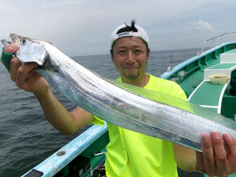 タチウオアジリレー釣り4枚目