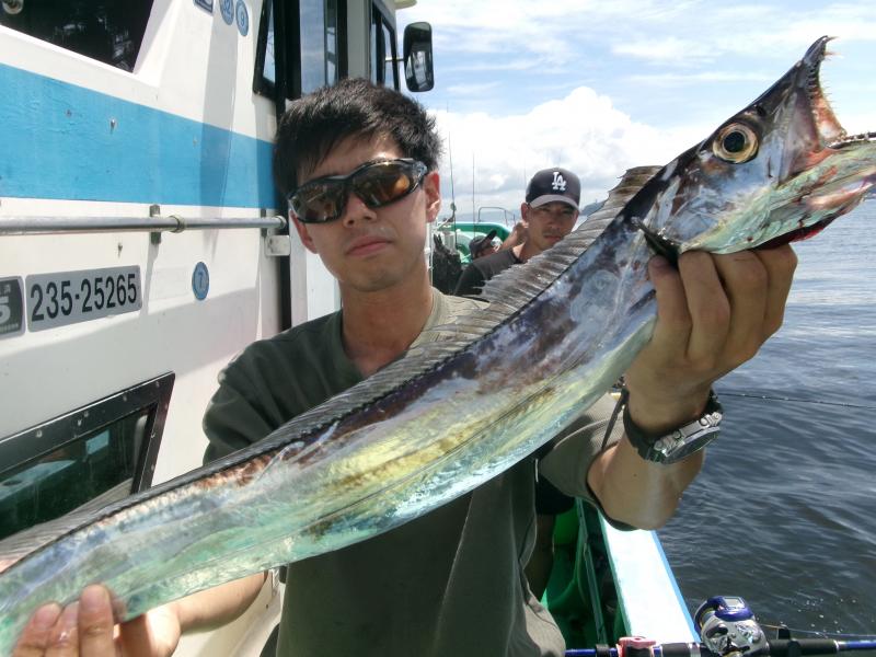タチウオアジリレー釣り3枚目