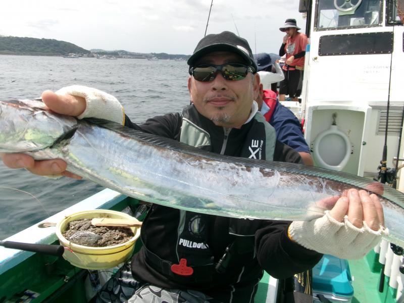 タチウオアジリレー釣り2枚目