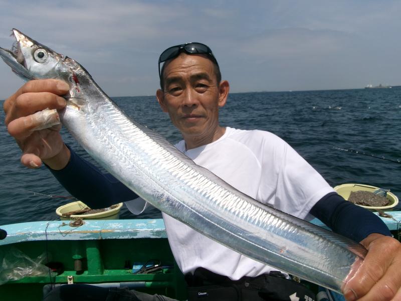 タチウオアジリレー釣り3枚目