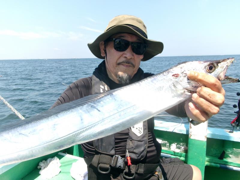 タチウオアジリレー釣り1枚目