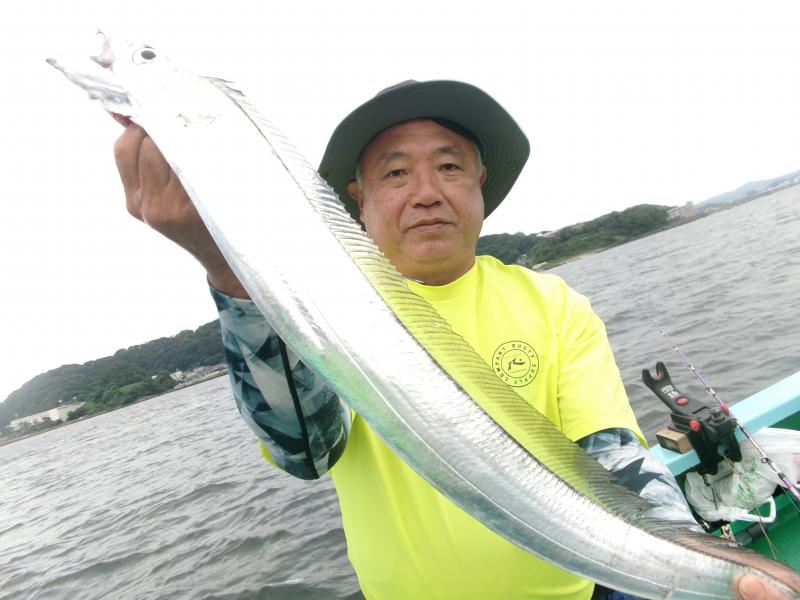 タチウオアジリレー釣り2枚目