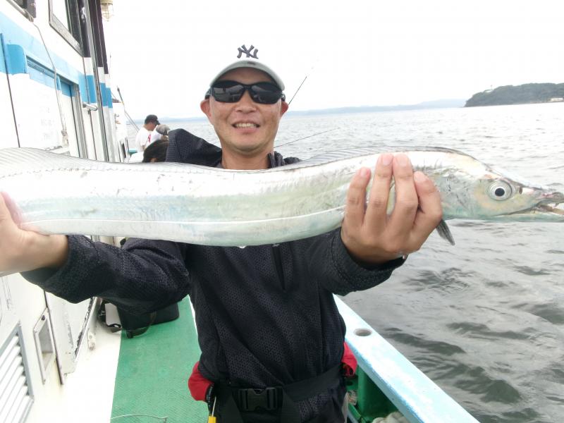 タチウオアジリレー釣り2枚目